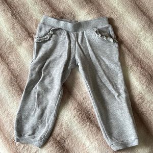 Like new!! Carters girls sweatpants size 4T